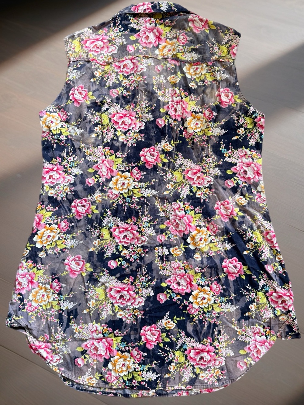 Sleeveless Black Floral Mini Dress with Pink Roses - Picture 4 of 7